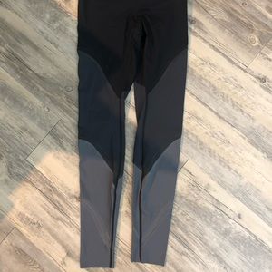 Lululemon grey scale ombré legging